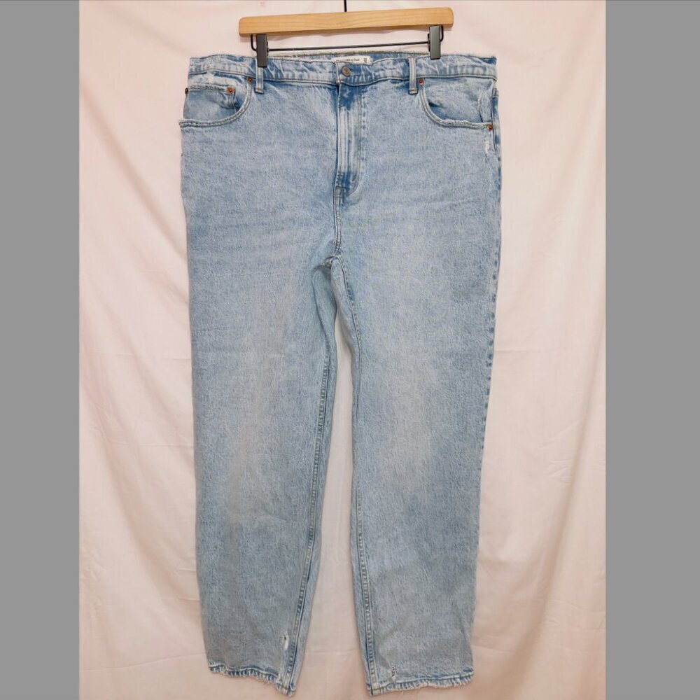 Abercrombie & Fitch The 90s Straight Leg Ultra High Rise Light Wash Denim Jeans